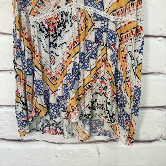 Lee Lightweight Loose Tank SZ L Gathered Empire Waist Lace Trim High Low Yellow - Picture 4 of 7